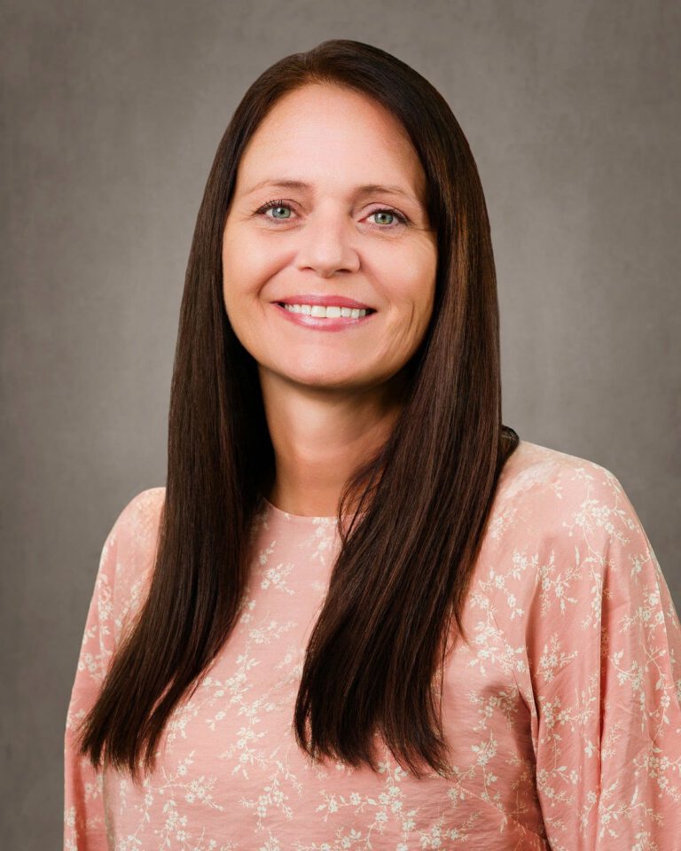Headshot of Kristi Brewer