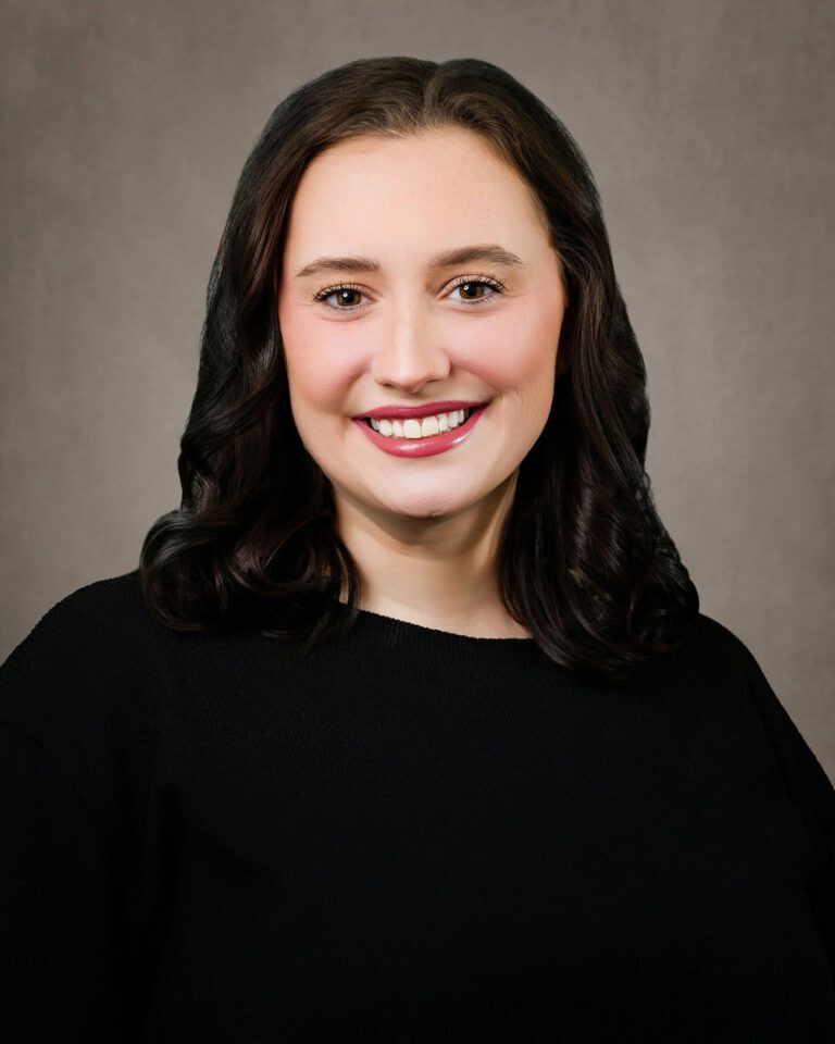 Headshot of Victoria Marsh