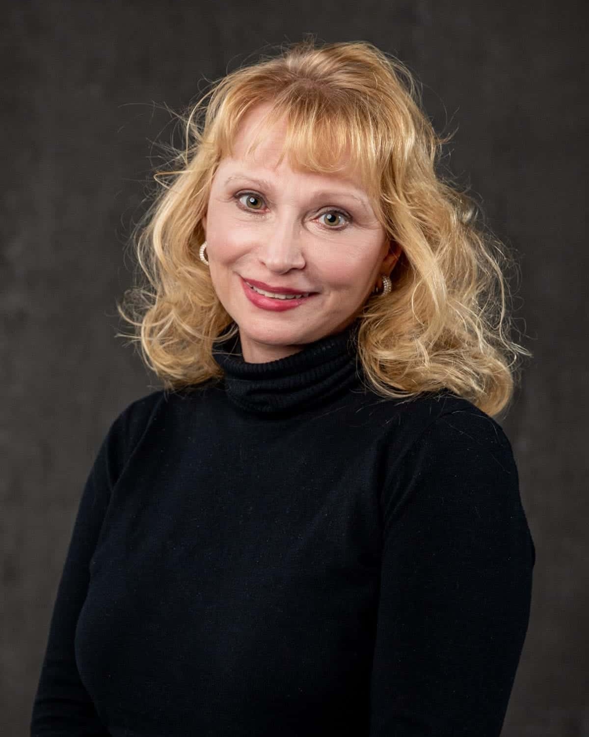 Headshot of Dr. Deborah Bradford
